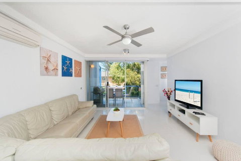 2 Cirrus - Accommodation Sunshine Coast 2