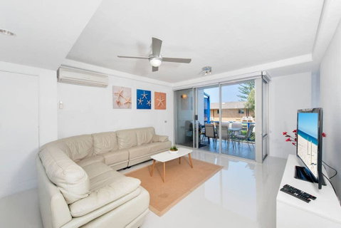 2 Cirrus - Accommodation Sunshine Coast 1