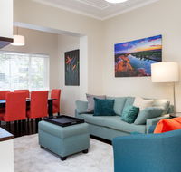 2-Bed Balmain Retreat with Outdoor Patio - Accommodation Sunshine Coast