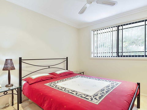 2/11a Christmas Bush Avenue - Fantastic Townhouse Close To Dutchies Beach - Accommodation Sunshine Coast 1