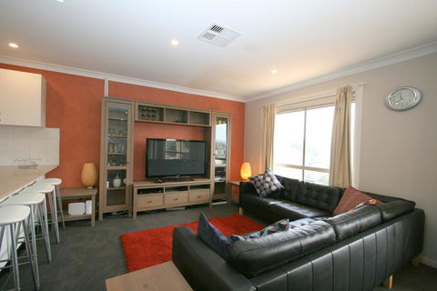 2/17 Jillamatong Street - Accommodation Sunshine Coast 0