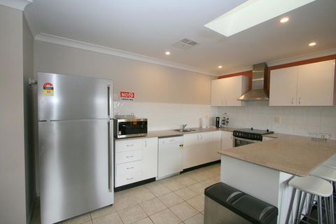 2/17 Jillamatong Street - Accommodation Sunshine Coast 2