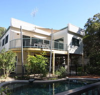 20 Orania Court - Two storey family home with swimming pool patio  large deck. Pet friendly