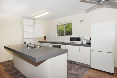 20 Scrub Road, Coolum Beach - Pet Friendly, Linen Included - Accommodation Sunshine Coast 2