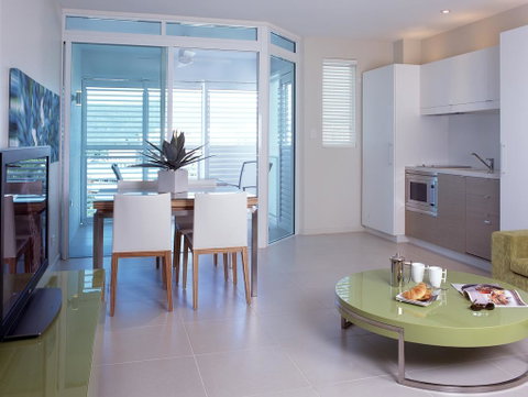 201 Lake Street - Accommodation Sunshine Coast 3
