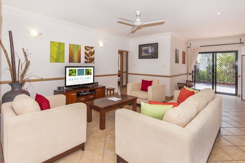 22 On Nautilus - Accommodation Sunshine Coast 3