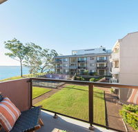 24 'The Poplars' 34 Magnus Street - views aircon WIFI Netflix  Pool - Accommodation Sunshine Coast