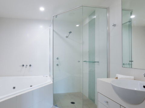 245 'Pacific Blue', 265 Sandy Point Rd - Air Conditioned Unit With Resort Facilities And Linen Supplied - Accommodation Sunshine Coast 3