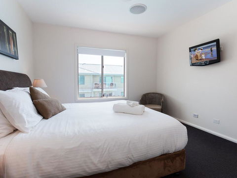 245 'Pacific Blue', 265 Sandy Point Rd - Air Conditioned Unit With Resort Facilities And Linen Supplied - Accommodation Sunshine Coast 2