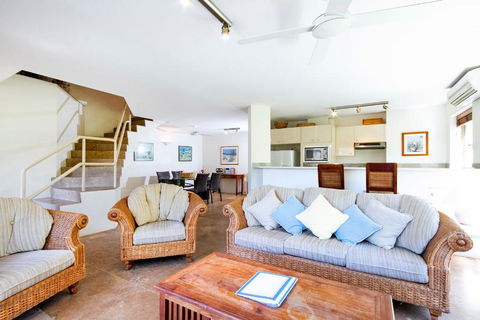 Calm And Comfort At Little Cove - Accommodation Sunshine Coast 3
