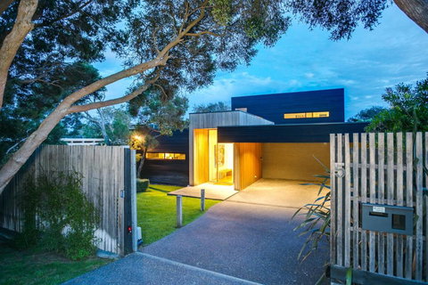 C-Escape - Accommodation Sunshine Coast 1
