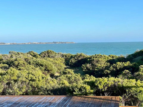 C4 Miles Beach Shack - Accommodation Sunshine Coast 1