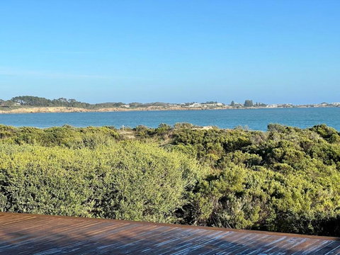 C4 Miles Beach Shack - Accommodation Sunshine Coast 0