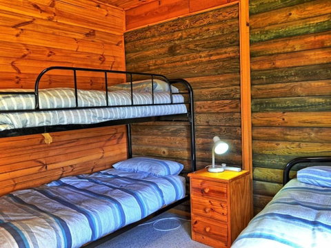 Cabin 2 - Snowy Accommodation - Accommodation Sunshine Coast 3