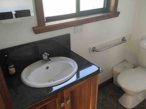 Cabin In The Tasmanian Bush - Tranquility! - Accommodation Sunshine Coast 2