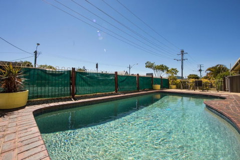 Caboolture Motel - Accommodation Sunshine Coast 4