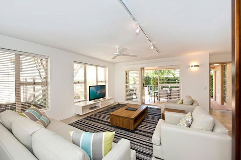 Coastal Sanctuary Near Little Cove Beach - Accommodation Sunshine Coast 2