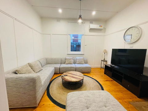 D114 Victorian Central Stay - Accommodation Sunshine Coast 0