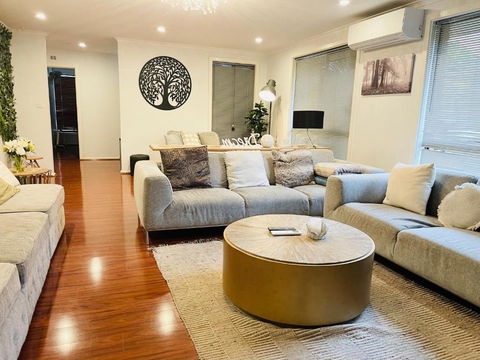 D130 The Link Fantasy Place - Accommodation Sunshine Coast 3