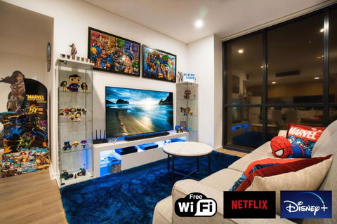 DC Vs Marvel Theme Ft Arcade Machine Pool Gym Sauna BBQ - Accommodation Sunshine Coast 1