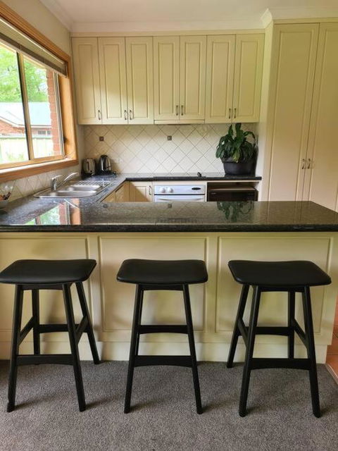 DELANY VILLAS BRIGHT - Spa Luxury On Delany Avenue - Accommodation Sunshine Coast 3