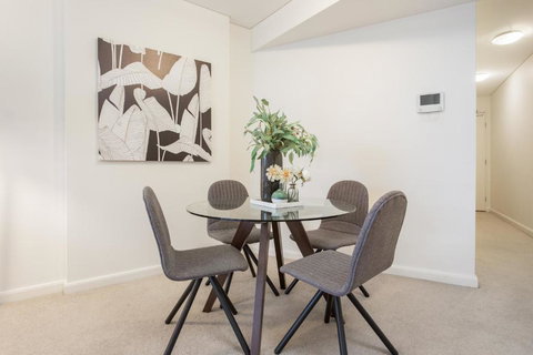 Darling Harbour Apartment Near King St Wharf - Accommodation Sunshine Coast 4