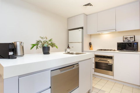 Darling Harbour Apartment Near King St Wharf - Accommodation Sunshine Coast 3