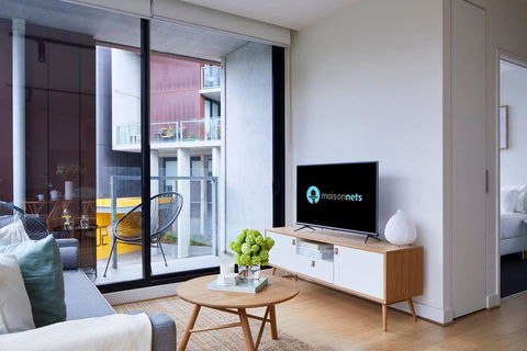 2BR Apt With Yarra River Views & Parking - Accommodation Sunshine Coast 3