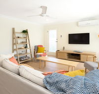 3 Bedroom Apartment Minutes from Main Beach - Accommodation Sunshine Coast