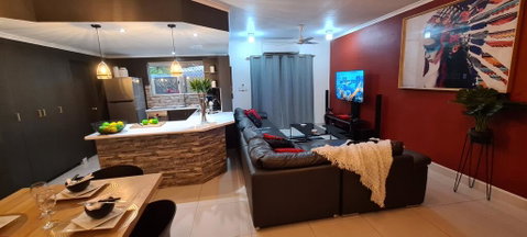 3 BEDROOM CITY ESCAPE - CHAMPAGNE STAYS Darwin - Accommodation Sunshine Coast 1