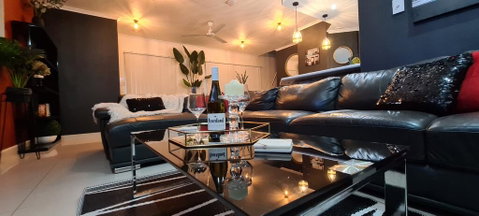 3 BEDROOM CITY ESCAPE - CHAMPAGNE STAYS Darwin - Accommodation Sunshine Coast 0