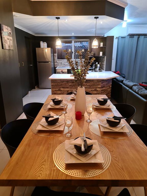 3 BEDROOM CITY ESCAPE - CHAMPAGNE STAYS Darwin - Accommodation Sunshine Coast 2