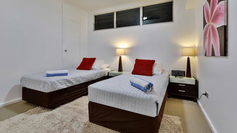3 Bedroom Poinciana Lodge - Accommodation Sunshine Coast 1