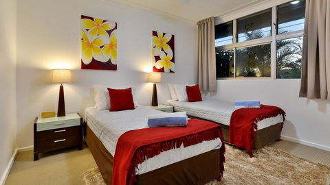 3 Bedroom Poinciana Lodge - Accommodation Sunshine Coast 2