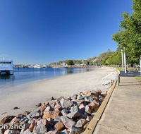 3 Tomaree Street - cute 4 bedroom house with aircon in the heart of town - Accommodation Sunshine Coast