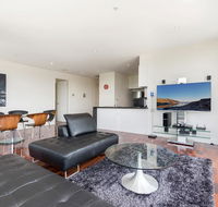 3-Bed Apartment with Parking Near Parks and Dining - Accommodation Sunshine Coast