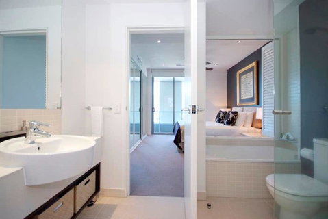 301 Harbour Lights - Accommodation Sunshine Coast 1