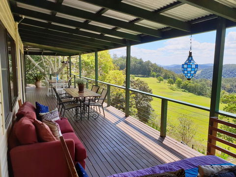 305 Montville - Accommodation Sunshine Coast 0