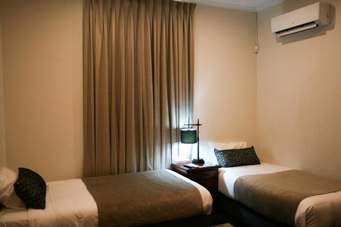 34 On Emily - Accommodation Sunshine Coast 2