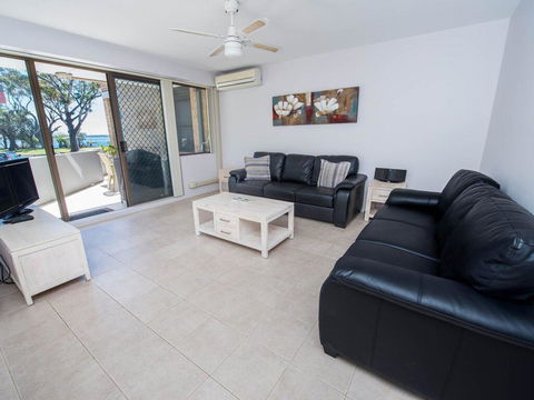 4 'Fleetwood' 63 Shoal Bay Rd - Air Conditioned Unit With Magnificent Water Views - Accommodation Sunshine Coast 1