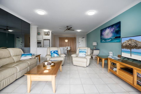 4 Cote D Azur 6 Douglas Street - Accommodation Sunshine Coast 0