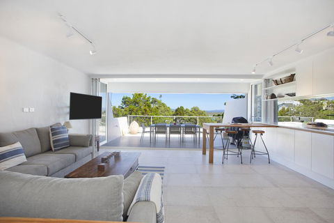 4/33 Noosa Drive - Accommodation Sunshine Coast 2