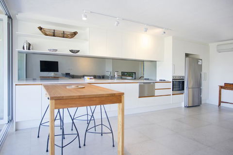 4/33 Noosa Drive - Accommodation Sunshine Coast 3
