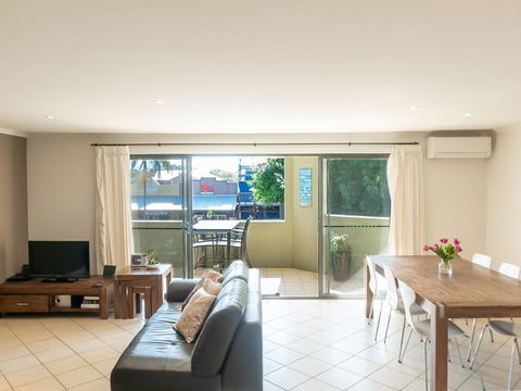 4/4 On First - Accommodation Sunshine Coast 0