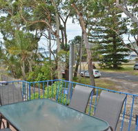 5 'Ocean Breeze' Shoal Bay Avenue - Fabulous location opposite Shoal Bay beach - Accommodation Sunshine Coast