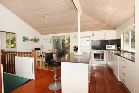 56 Millen Crt, Coolum Beach - Pet Friendly, Linen Included - Accommodation Sunshine Coast 2