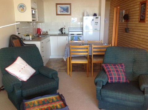 7 Flynn's Beach Apartment - Accommodation Sunshine Coast 3