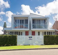 7 Judith Street - Stunning duplex with ducted air - Accommodation Sunshine Coast