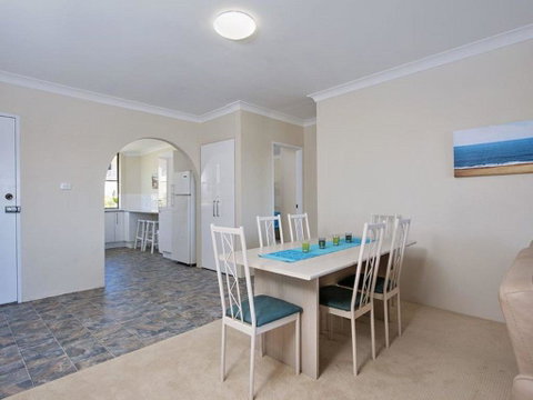 7 The Dunes @ Fingal Bay - Accommodation Sunshine Coast 2