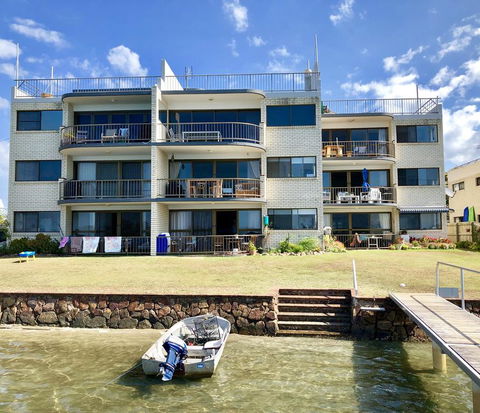 7 Wharf Street - Accommodation Sunshine Coast 1